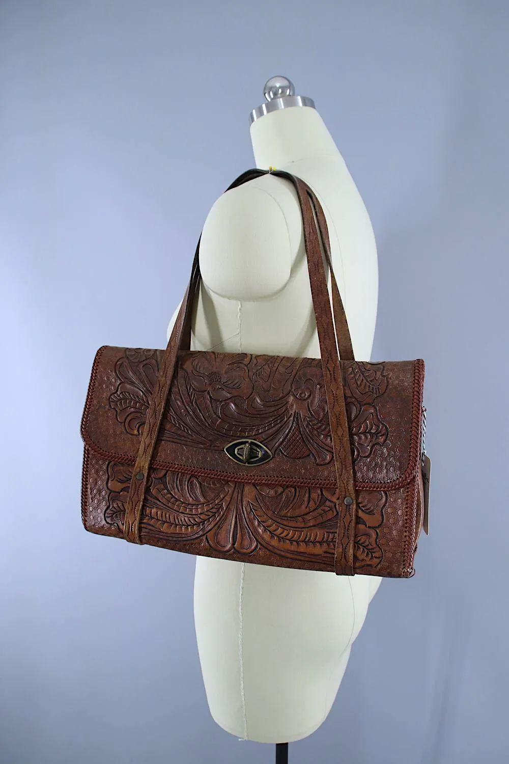 1960s Vintage Tooled Leather Shoulder Bag / Tortoise Lucite Clasp