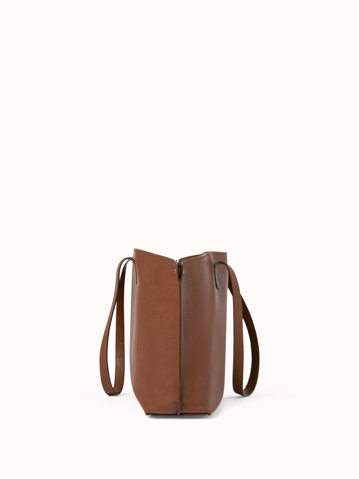 Ai Small Shoulder Tote