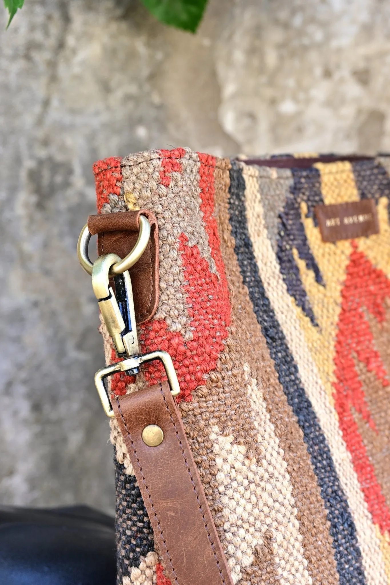 AUSTERE - KILIM &  LEATHER HAND  BAG