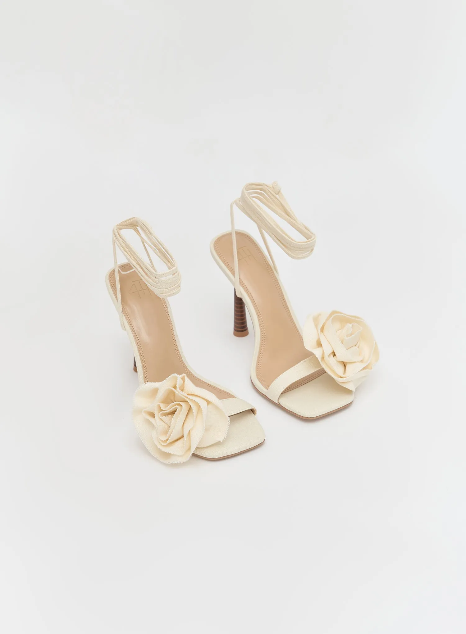 Beige Linen Corsage Strappy Heel- Cest