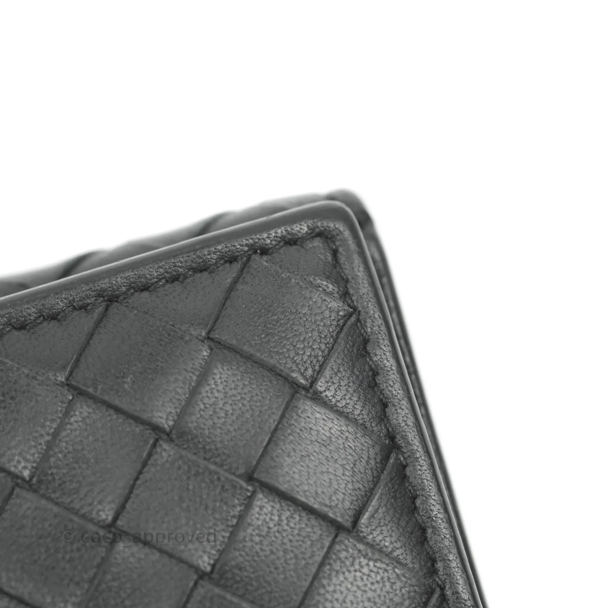 Bottega Veneta Bifold In Black Intrecciato Leather Wallet