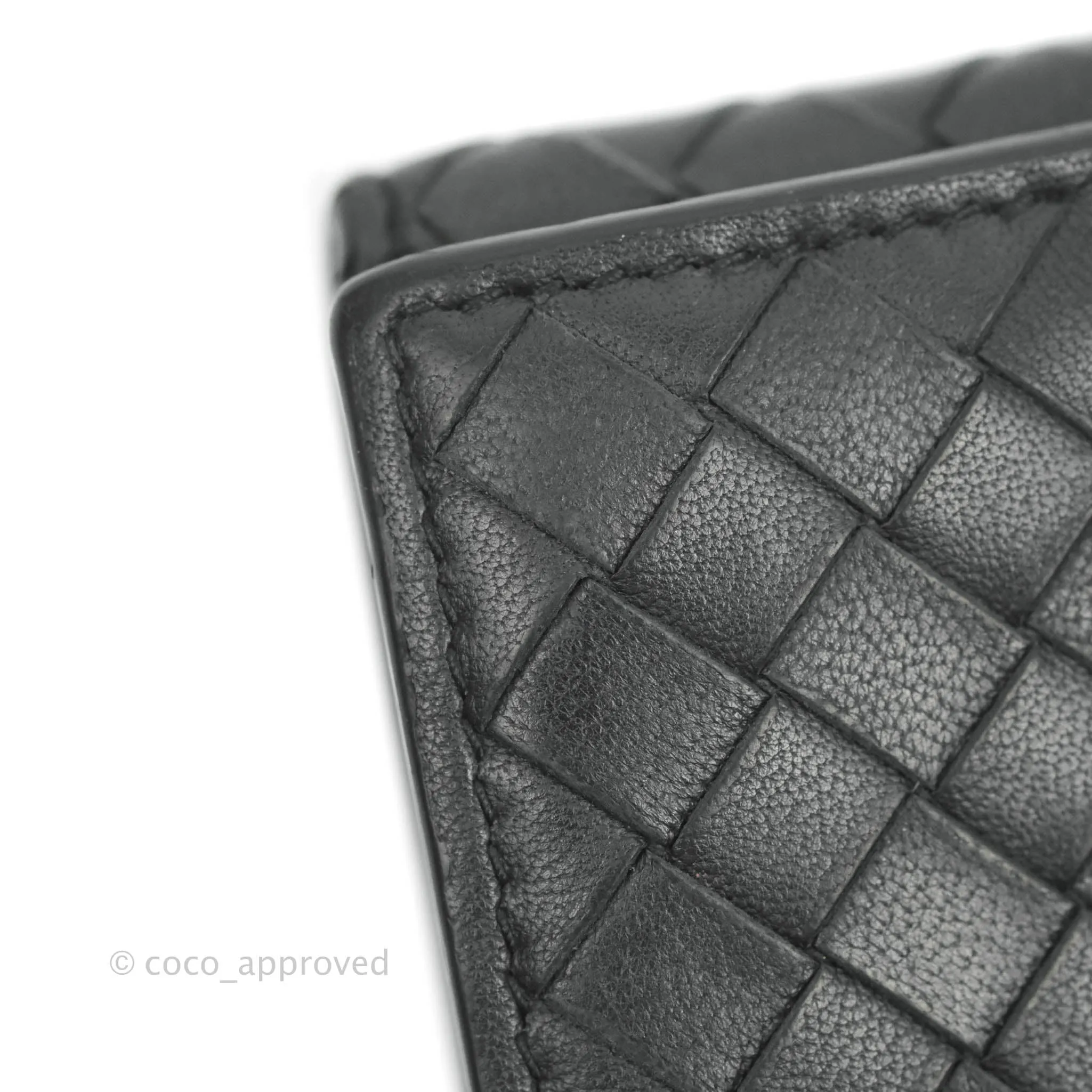 Bottega Veneta Bifold In Black Intrecciato Leather Wallet