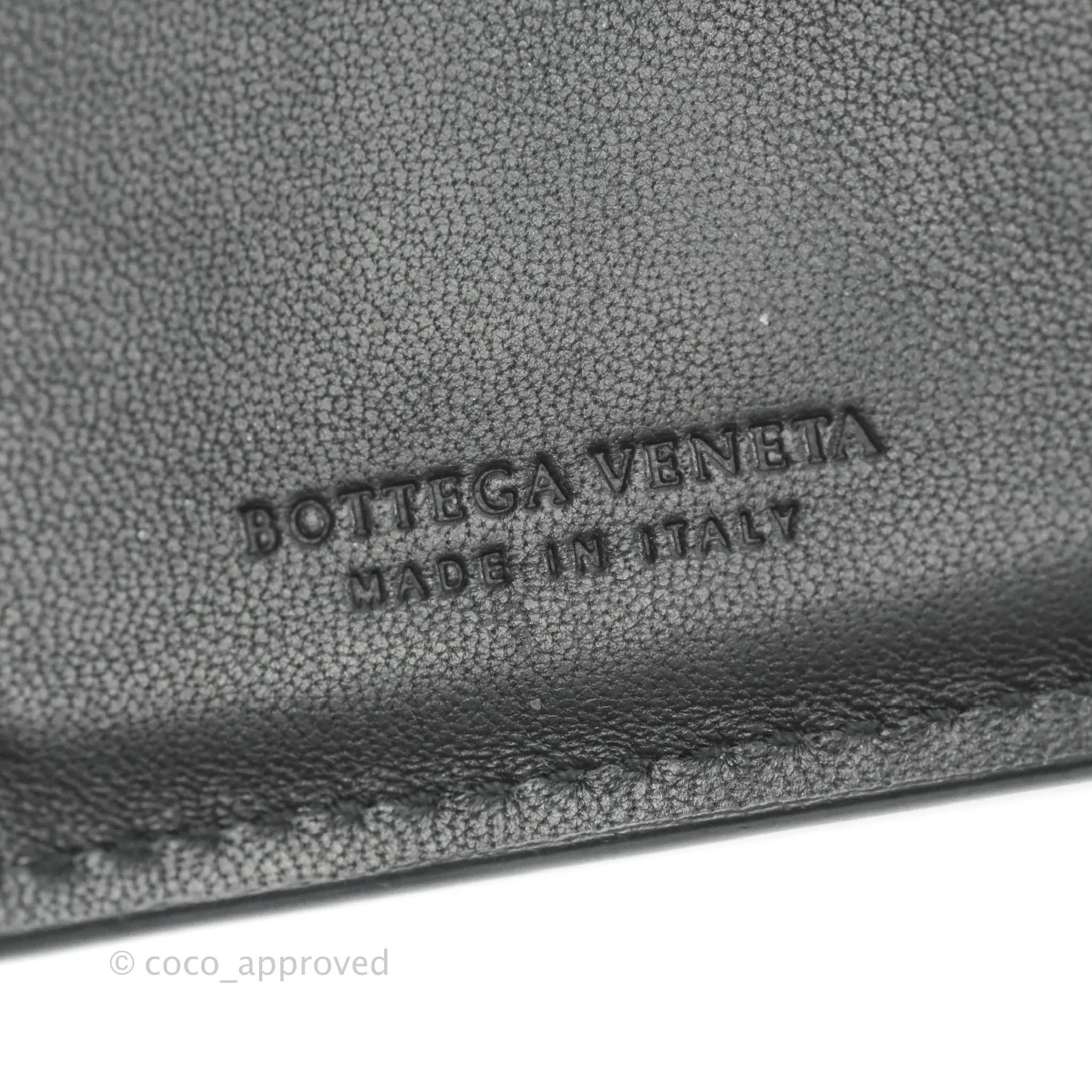 Bottega Veneta Bifold In Black Intrecciato Leather Wallet