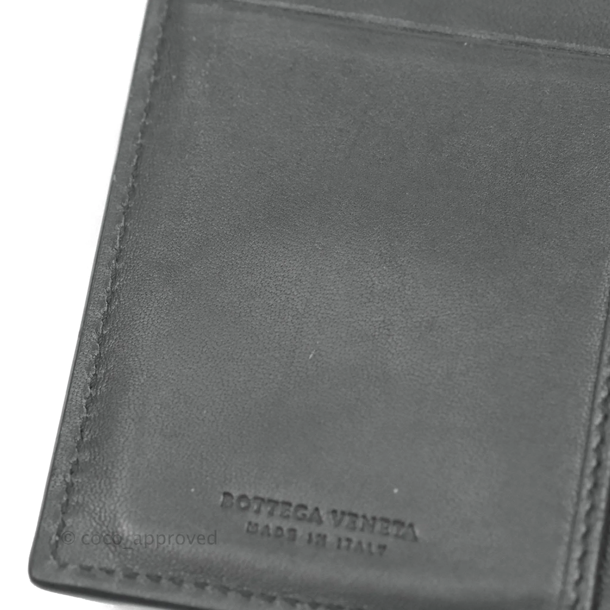 Bottega Veneta Bifold In Black Intrecciato Leather Wallet