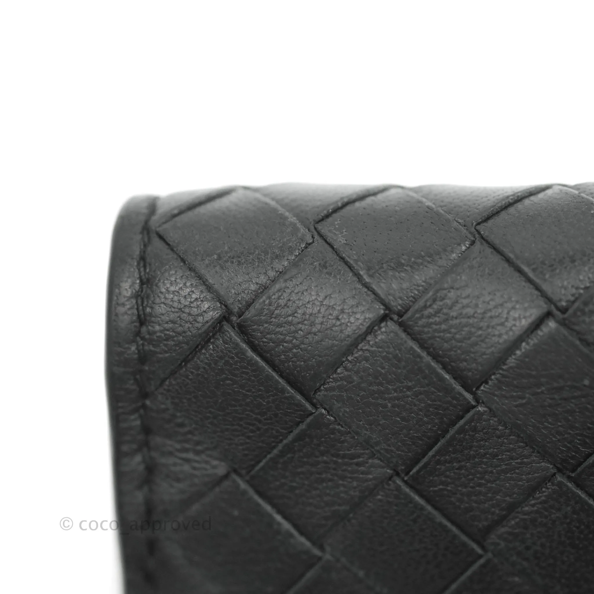 Bottega Veneta Bifold In Black Intrecciato Leather Wallet