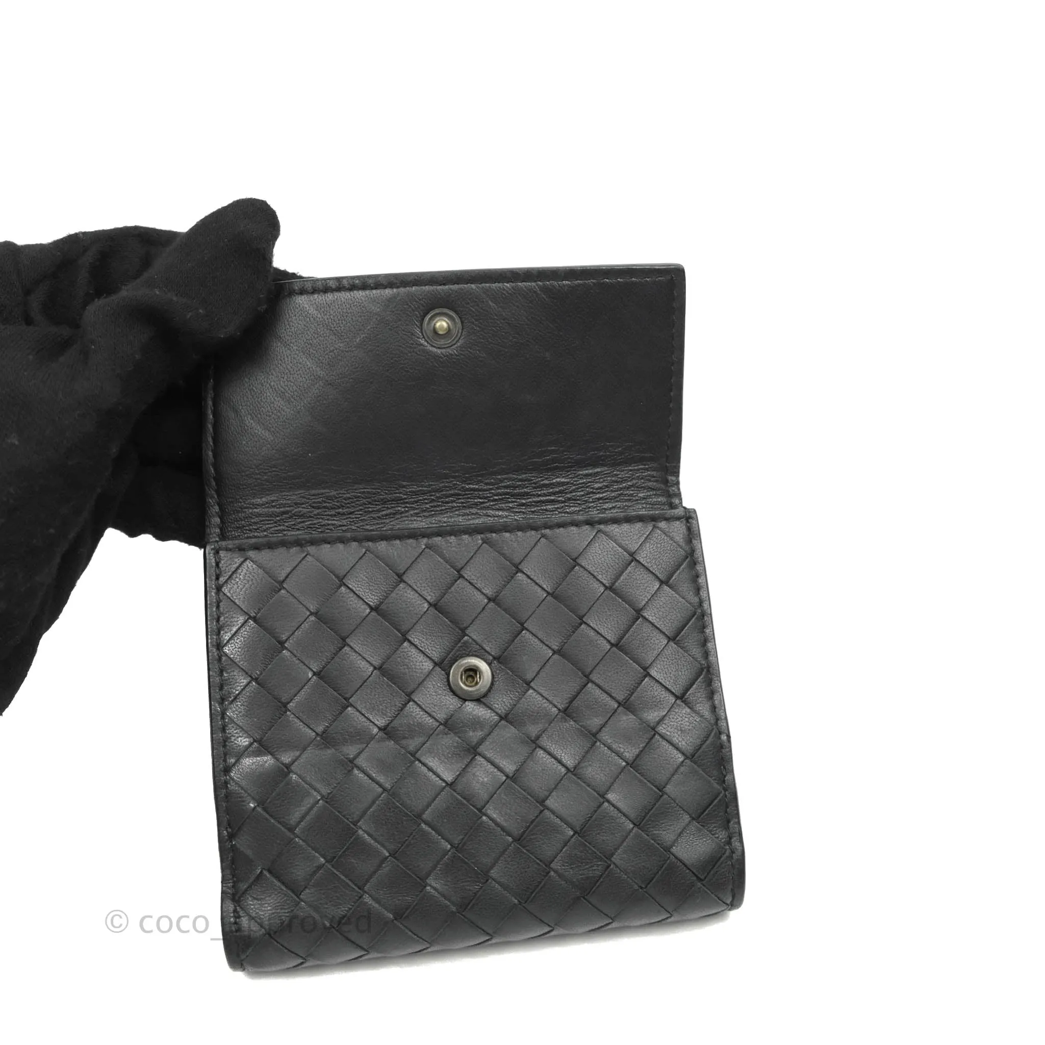 Bottega Veneta Bifold In Black Intrecciato Leather Wallet