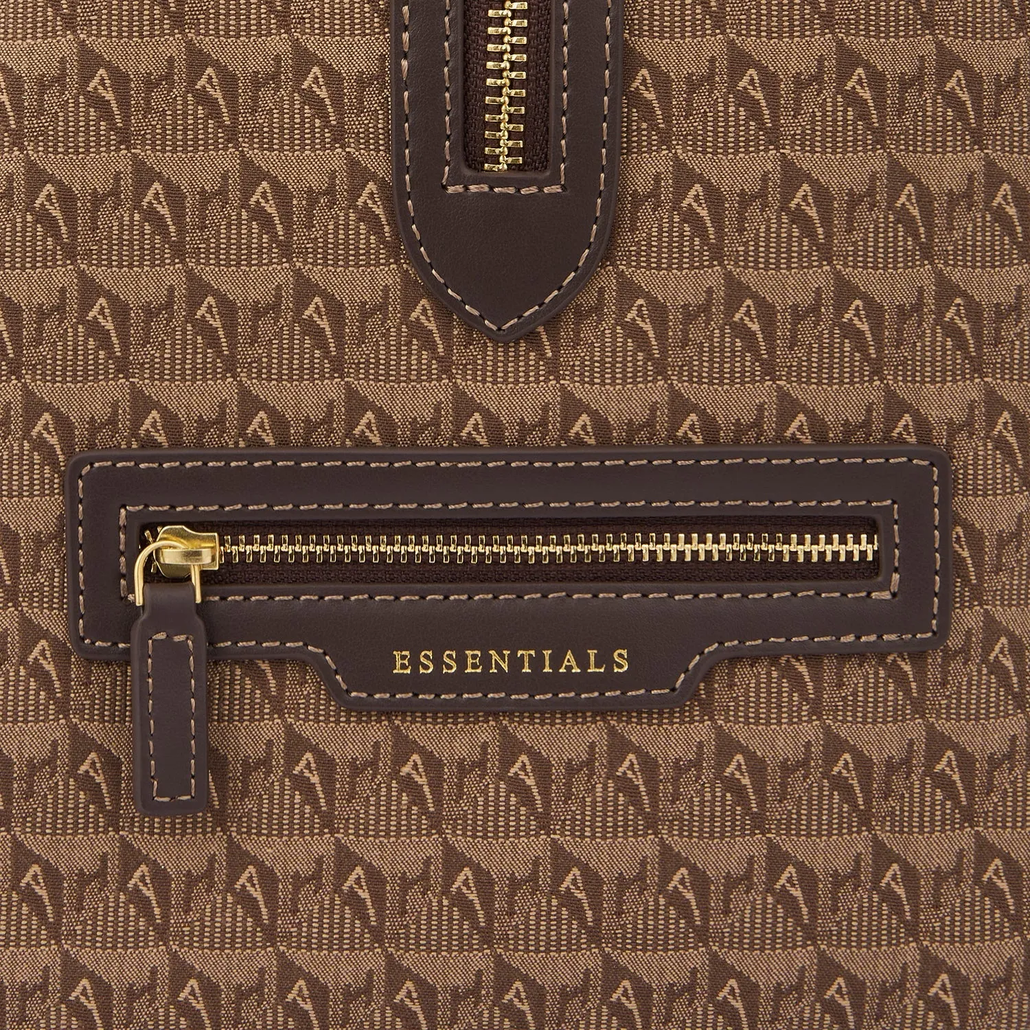 Jacquard In-Flight Barrel Travel Bag