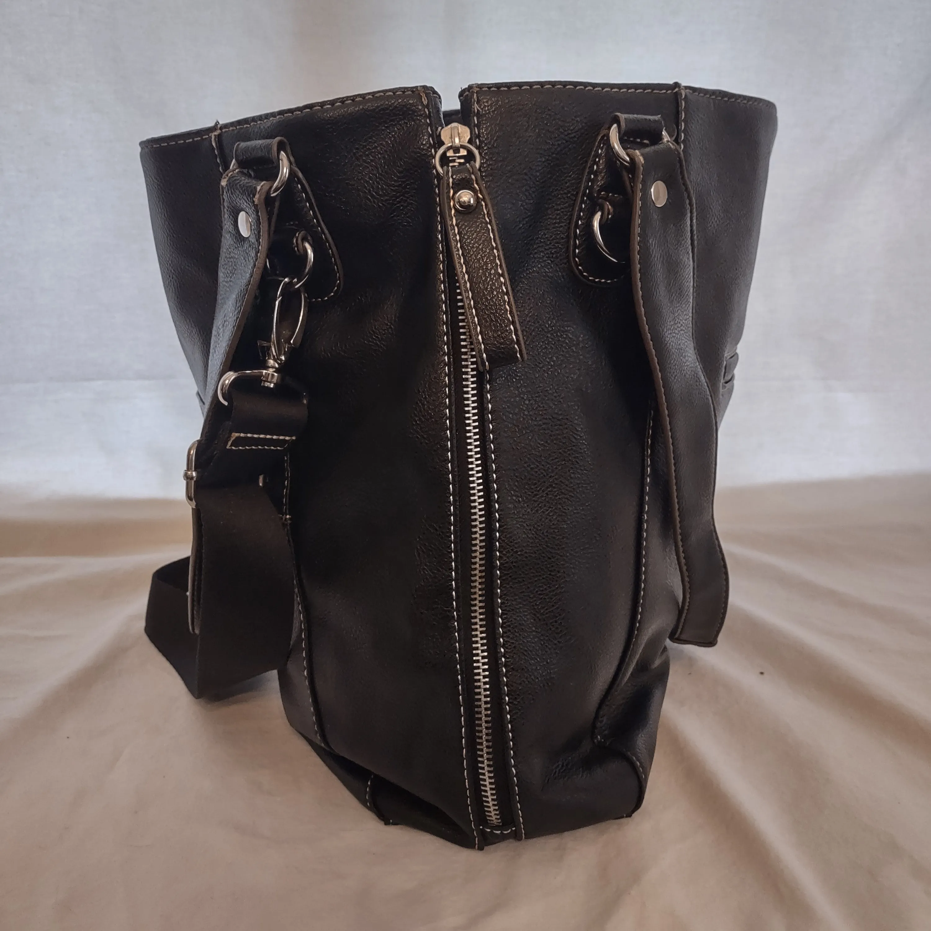 Kenneth Cole Messenger Bag Black Shoulder Crossbody