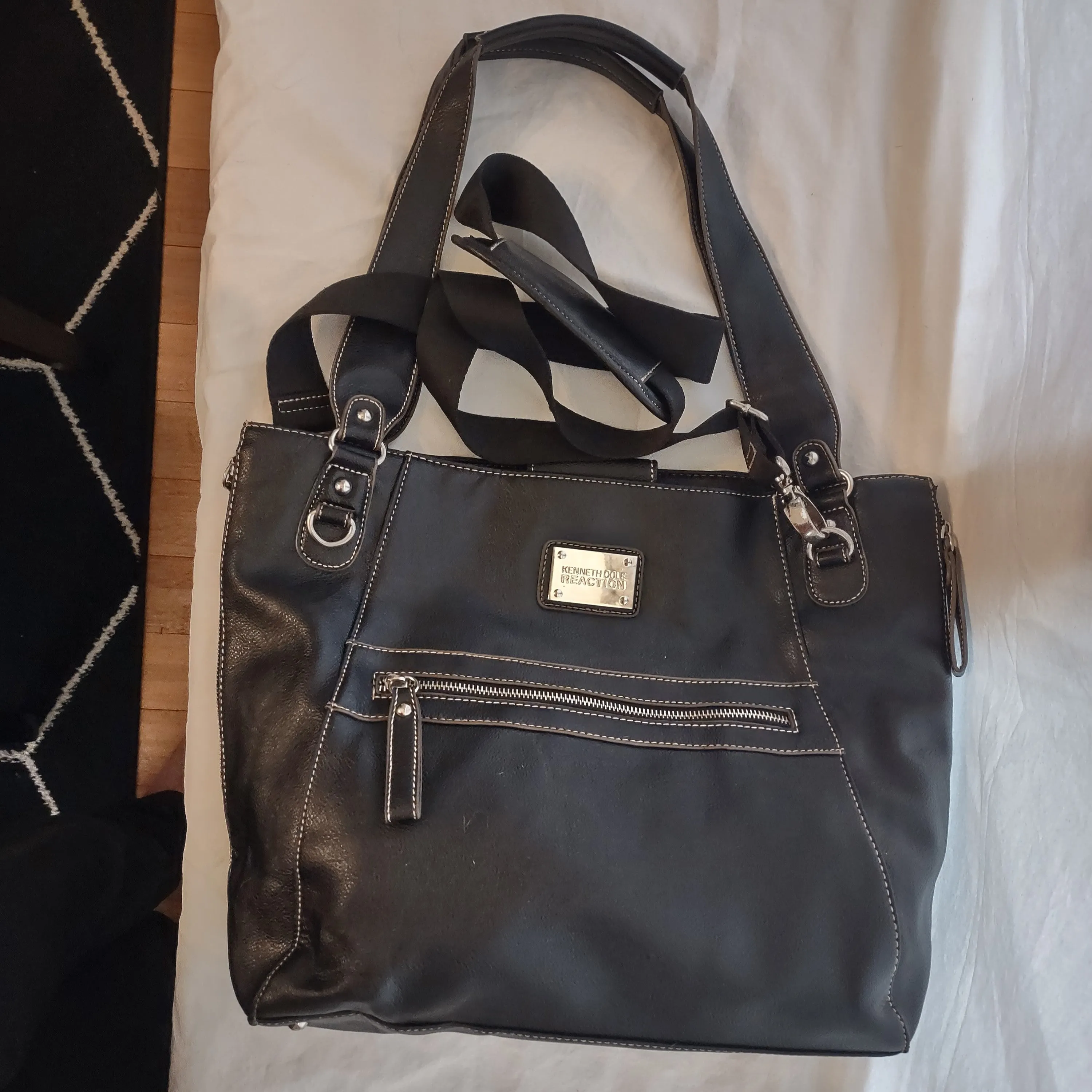 Kenneth Cole Messenger Bag Black Shoulder Crossbody