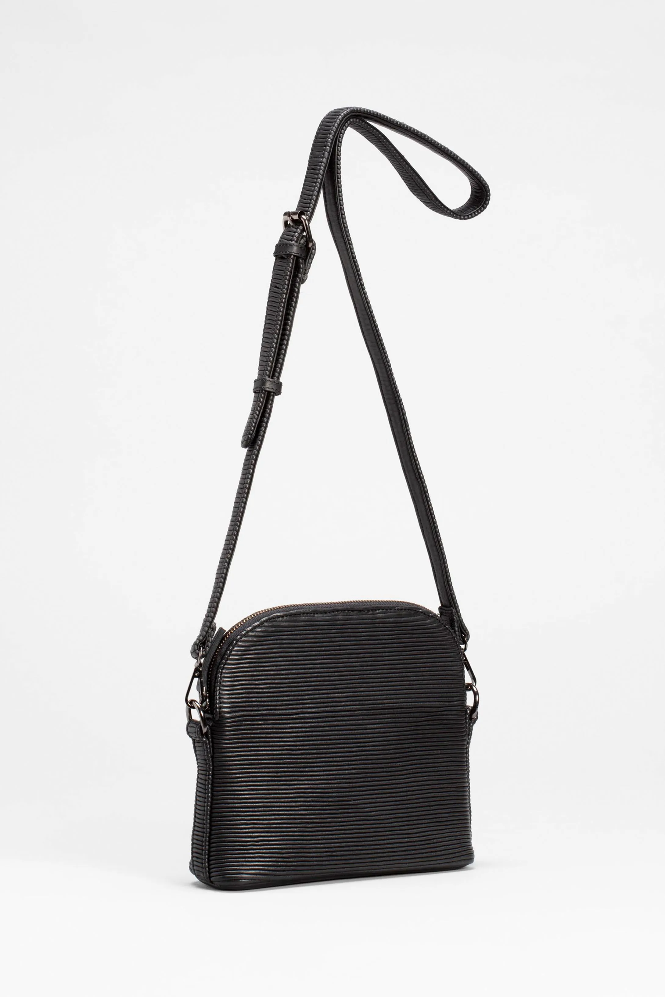 Lisser Crossbody Bag