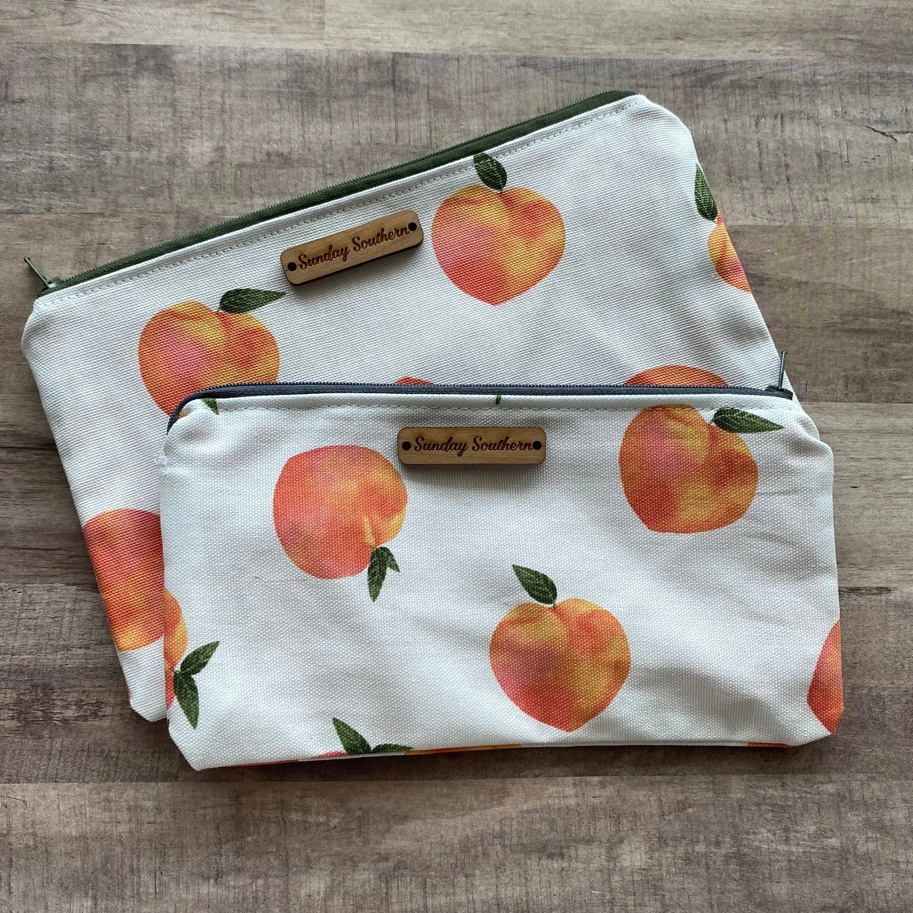 Peaches Down In Georgia Small Zipper Bag