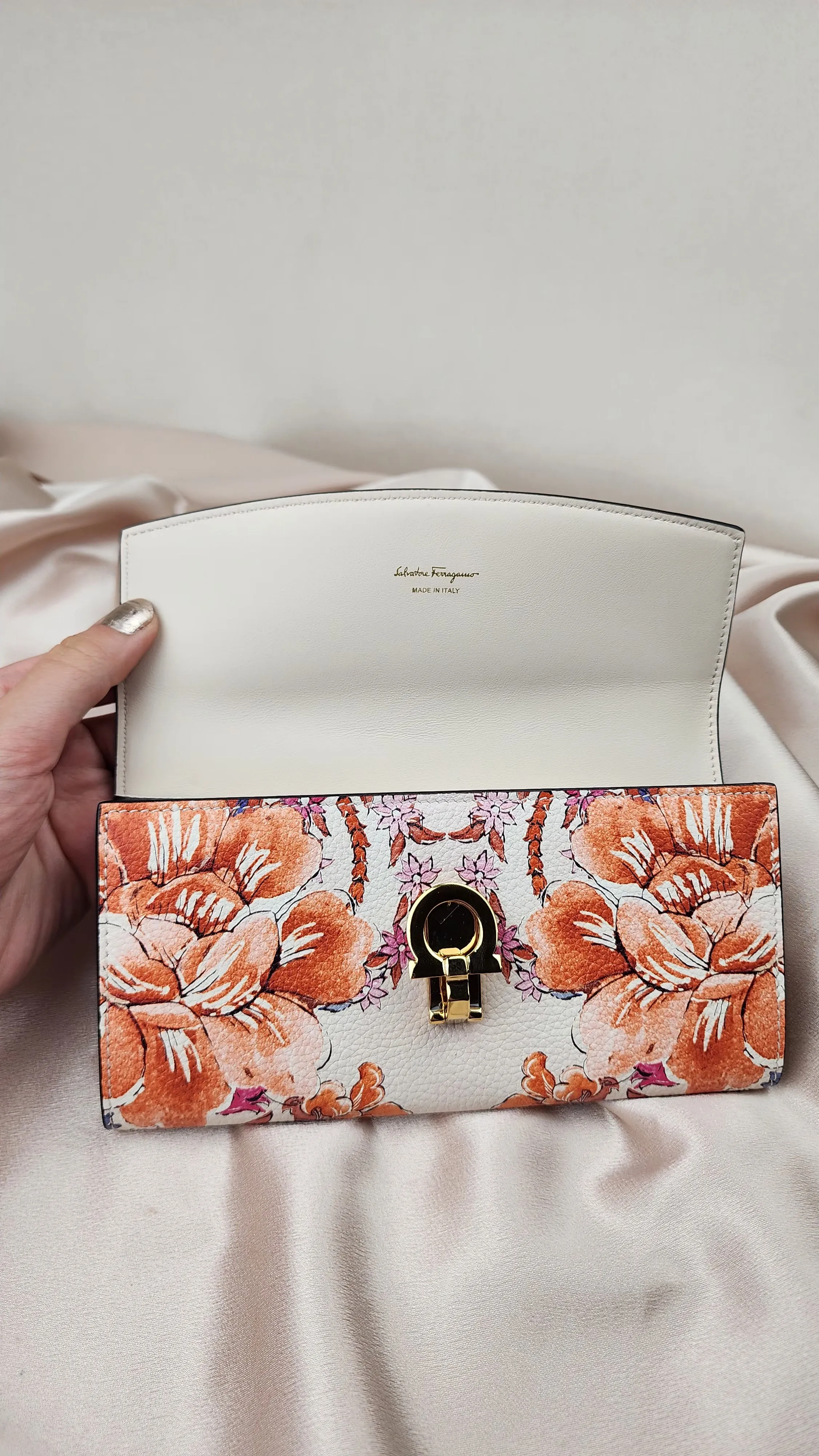 Salvatore Ferragamo Flower Long Wallet - 0632