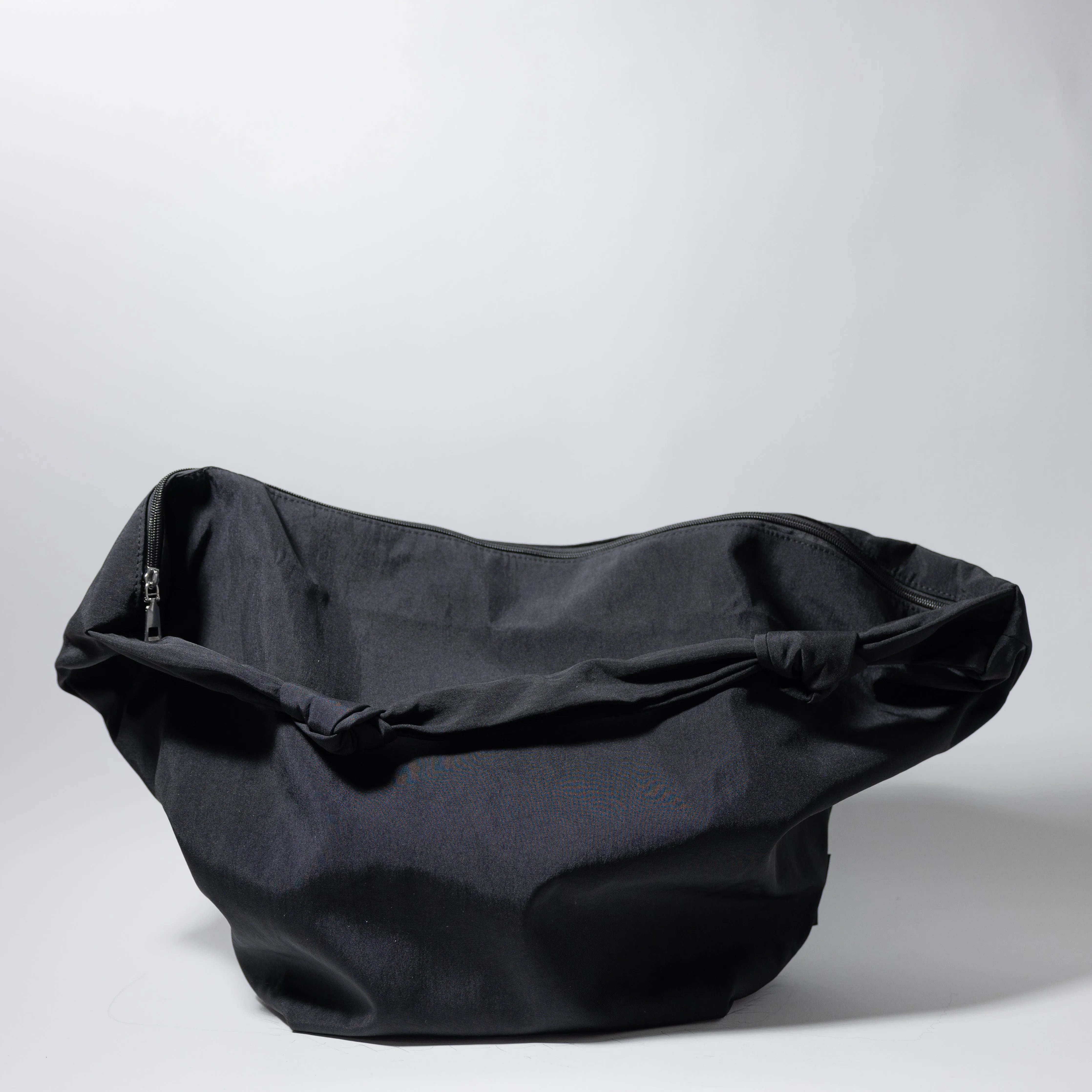 TEXTILE SLOUCH BAG-BLACK