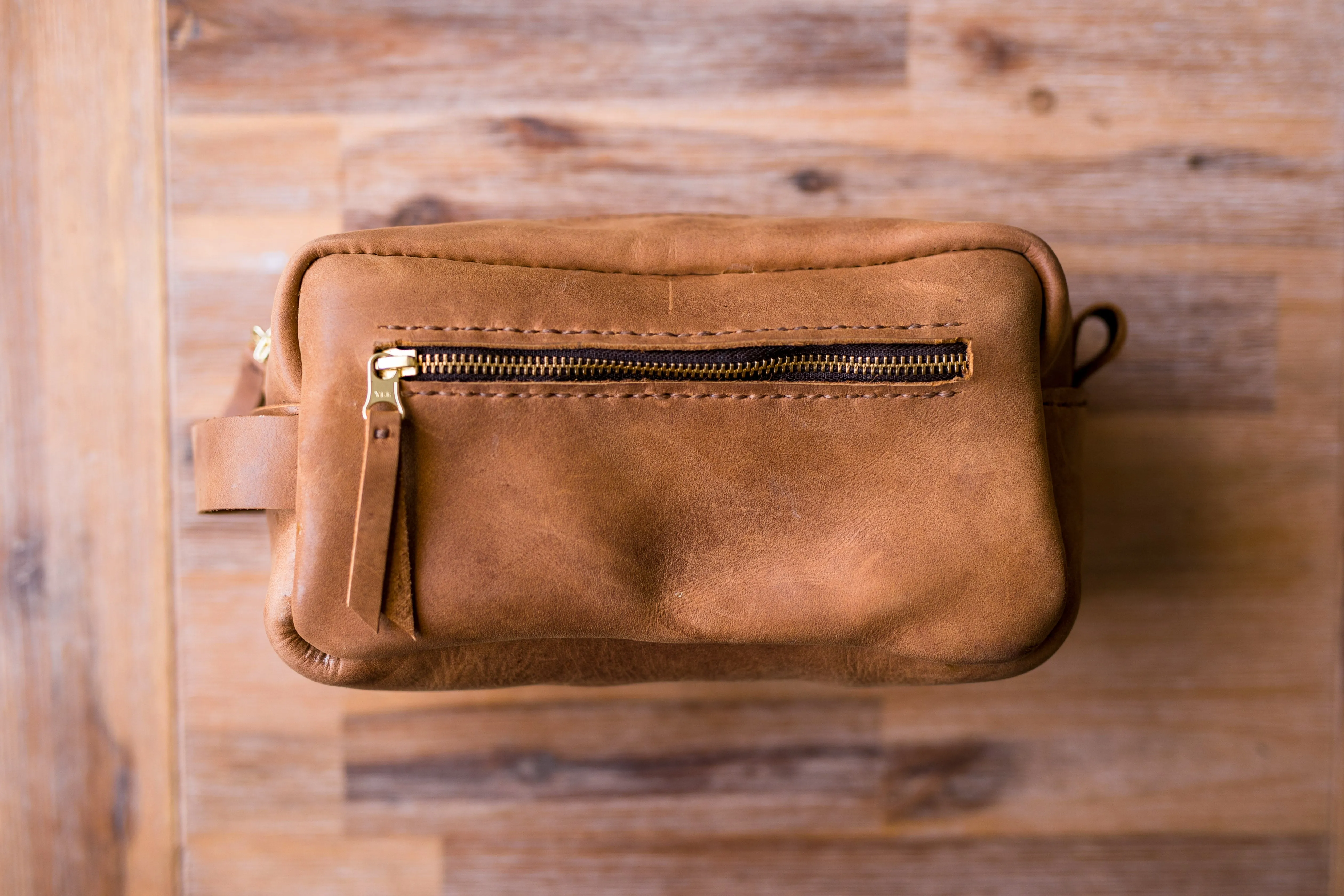 Unisex Genuine Leather Toiletry Bag Tan Edition.