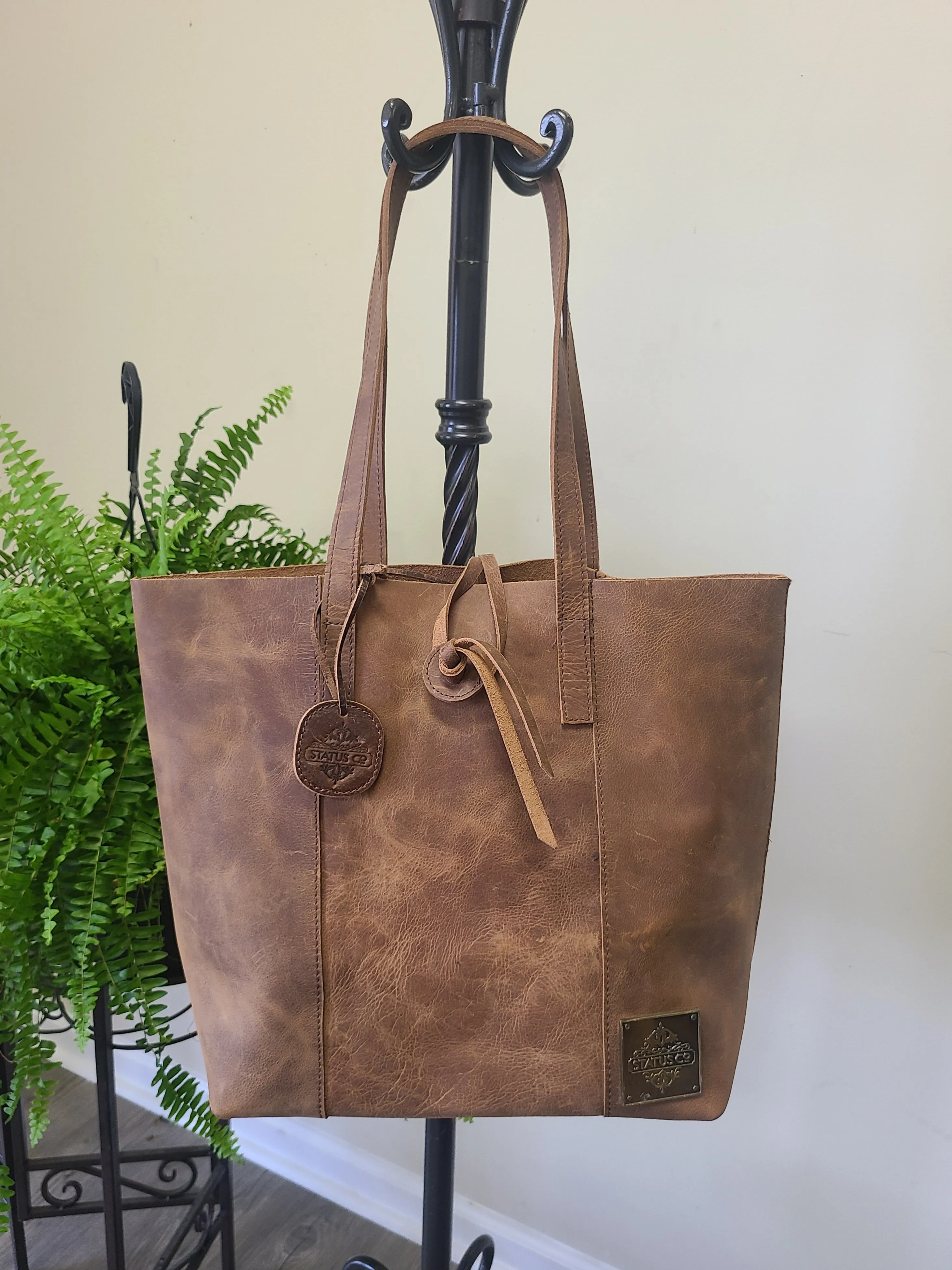 Women's Hunter Leather Tote Bag - Light